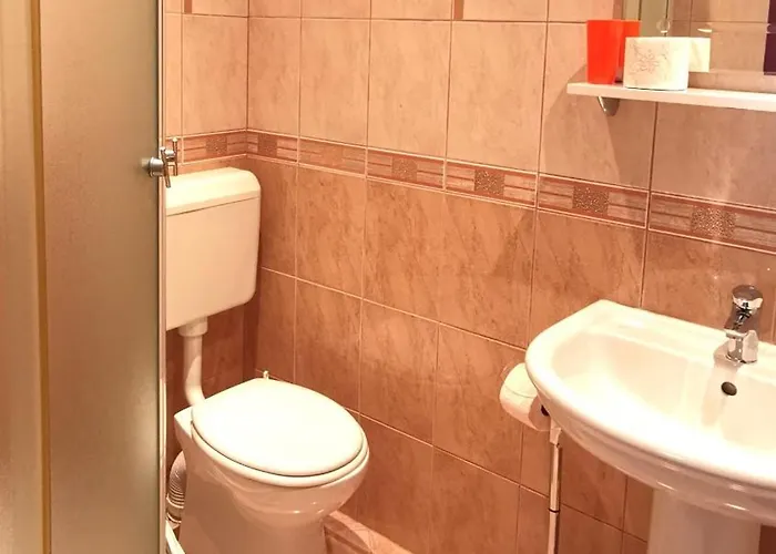 Jure Apartment *