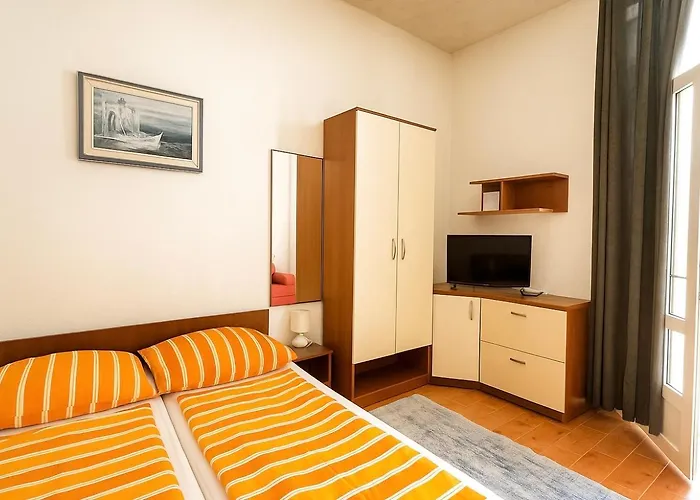 Jure Apartment Makarska