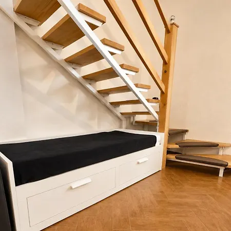 Apartament Jure